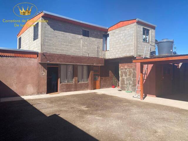 #1324 - Casa para Venta en Calama - II