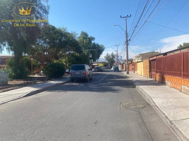#1598 - Casa para Venta en Calama - II