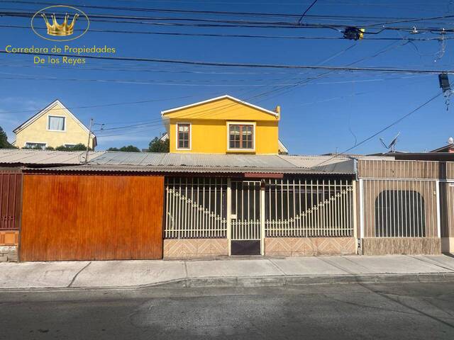 #1598 - Casa para Venta en Calama - II
