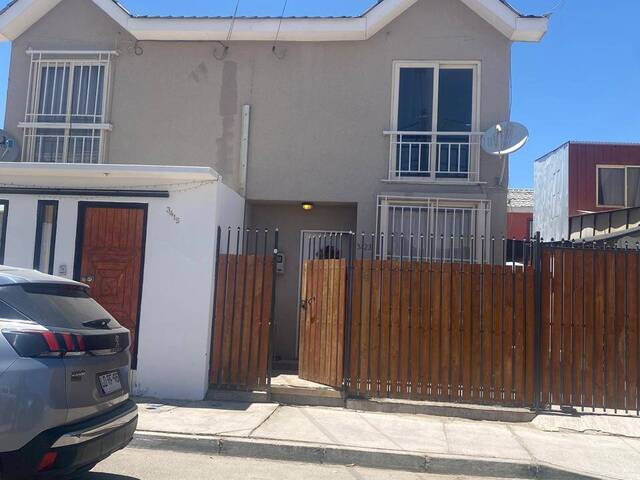 #1789 - Casa para Venta en Calama - II